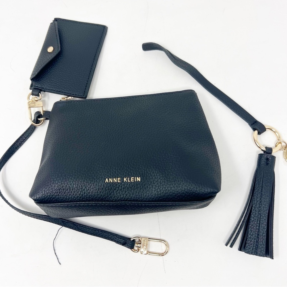 ANNE KLEIN BLACK FAUX LEATHER SMALL CLUTCH PURSE MAKEUP BAG KEY CHAIN NWOT